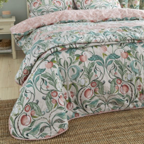 Catherine Lansfield Bedroom Clarence Floral Quilted 220x230cm Quilted Bedspread Natural / Green