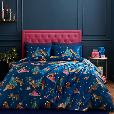 Catherine Lansfield Christmas Tiger Soft Satin Reversible Duvet Cover Set with Pillowcases Navy Blue