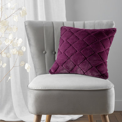 Catherine Lansfield Cosy Diamond Faux Fur Cushion Plum