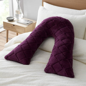 Catherine Lansfield Cosy Diamond Faux Fur V Shaped Sleep Cushion Pillow Plum