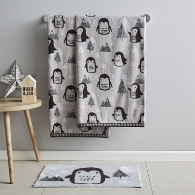 Penguin bath towel new arrivals
