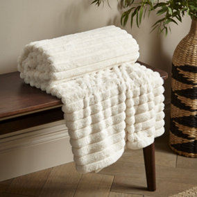 Catherine Lansfield Cosy Ribbed Faux Fur Blanket Throw Cream