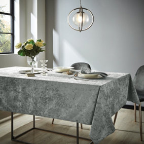 Catherine Lansfield Dining Crushed Velvet 132x178 cm Table Cloth Silver