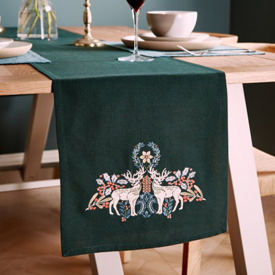 Catherine Lansfield Tovaglia In Puro Cotone Majestic - Motivo Cervo 137x229 Cm, Verde - Proteggi Tavolo Con Stile