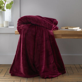 Catherine Lansfield Downstairs Living Extra Large Raschel Velvet Touch Soft 200x240cm Blanket Throw Red