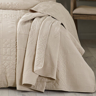 Catherine Lansfield Folkstone Geo 220x230cm Bedspread Natural