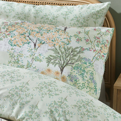 Catherine Lansfield Forest Blossom Reversible Duvet Cover Set with Pillowcases Green