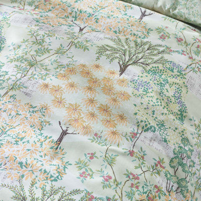 Catherine Lansfield Forest Blossom Reversible Duvet Cover Set with Pillowcases Green
