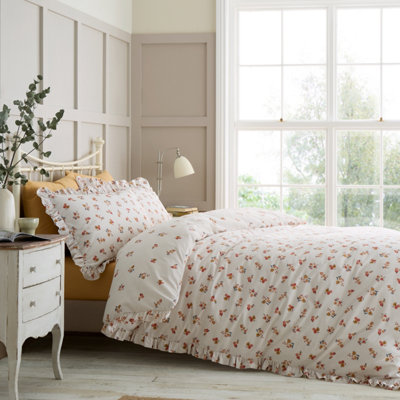 Catherine Lansfield Frill Ditsy Floral Reversible Duvet Cover Set with Pillowcase Cream