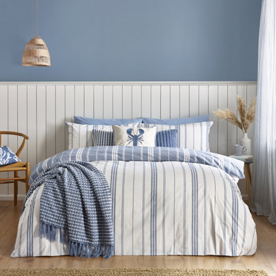 Catherine Lansfield Harbour Stripe Reversible Duvet Cover Set with Pillowcases Blue