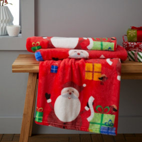 Catherine Lansfield Kids Living Santa's Christmas Presents 130x170cm Blanket Throw Red