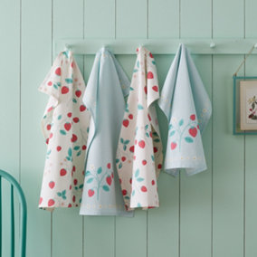 Catherine Lansfield Kitchen Strawberry Garden 50x70cm Tea Towel Pack of 4 Cream/ Red
