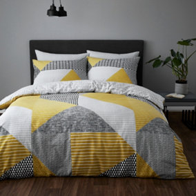 Catherine Lansfield Larsson Geo Double Duvet Cover Set with Pillowcases Ochre