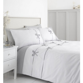 Catherine Lansfield Milo Bow Double Duvet Cover Set with Pillowcases White