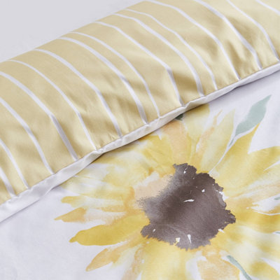 Catherine Lansfield Painted Sun Flowers Double Duvet Cover Set with Pillowcases Yellow
