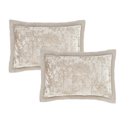 Catherine Lansfield Pillowcases Crushed Velvet Quilted 50x75cm + border Pack of 2 Pillow cases with envelope closure Natural