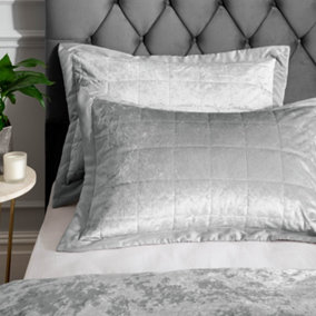 Catherine Lansfield Pillowcases Crushed Velvet Quilted 50x75cm + border Pack of 2 Pillow cases with envelope closure Silver Grey