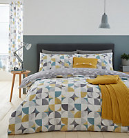 Catherine Lansfield Retro Circles Double Duvet Cover Set with Pillowcases Green Ochre