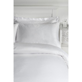 Catherine Lansfield Satin Stripe 300 Thread Count Oxford 50x75cm + border Pack of 2 Pillow cases with envelope closure White