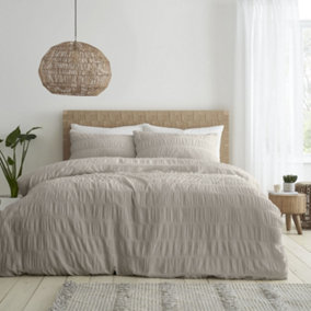 Catherine Lansfield Seersucker Embellished King Duvet Cover Set with Pillowcases Natural
