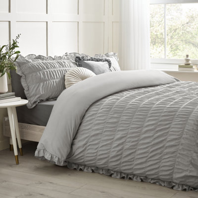 Catherine Lansfield Seersucker Frill Duvet Cover Set with Pillowcases Silver Grey