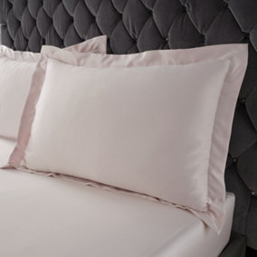 Catherine Lansfield Silky Soft Satin Oxford 50x75cm + border Pack of 2 Pillow cases with envelope closure Blush Pink