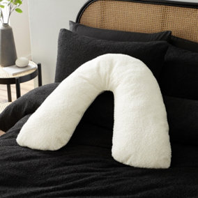 Catherine Lansfield Soft Boucle Cosy Warm V Shaped Sleep Cushion Pillow Cream