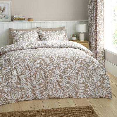 Catherine Lansfield Sorrel Leaf Reversible Double Duvet Cover Set with Pillowcases Natural
