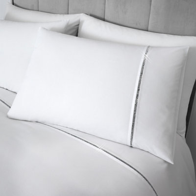Catherine Lansfield Sparkle Bands King Duvet Cover Set with Pillowcases White
