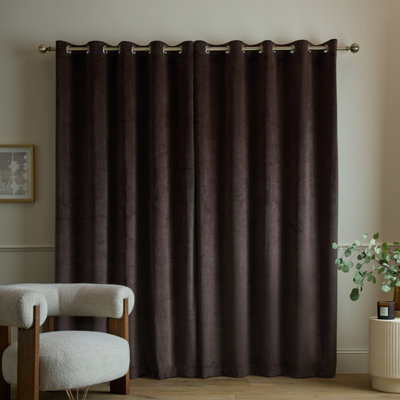 Catherine Lansfield Super Thermal Blackout Matt Velour 46x54 Inch Eyelet Curtains Two Panels Chocolate
