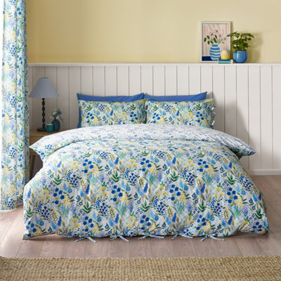 Catherine Lansfield Tilly Floral Reversible King Duvet Cover Set with Pillowcases Blue