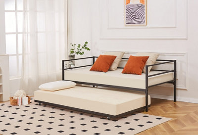 Black wood deals daybed with trundle