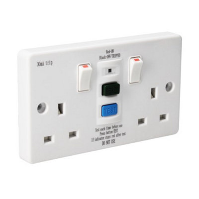 CED WRCDSSK2 Axiom RCD Switched Socket Passive / Latching Flush 2 Gang 13A (White)