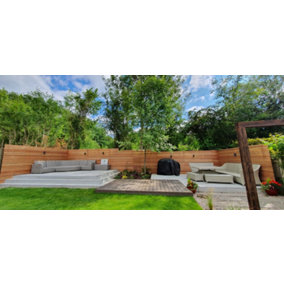 Cedar Slatted Fence Panels - Horizontal - 2100mm Wide x 2100mm High - 16mm Gaps