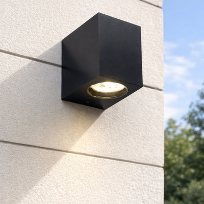 Set Of 2 Aluminium IP44 Up & Down Outdoor Wall Lights – Modern Garden/Patio Lighting