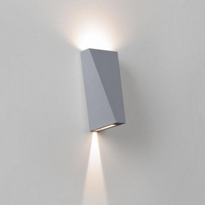 Internal store wall light