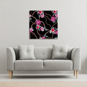 Chain and flowers pattern (Canvas Print) / 114 x 114 x 4cm