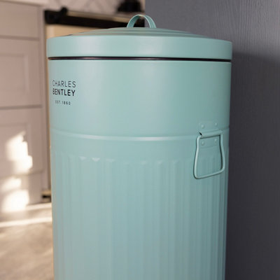 Charles Bentley 30L Retro Steel Waste Rubbish Kitchen Pedal Bin Heritage Green - 3