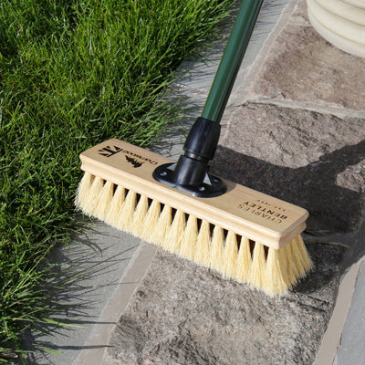 Charles Bentley Charnwood 12 Dual Fill Broom Garden Maintenance Fsc At Bandq 9737