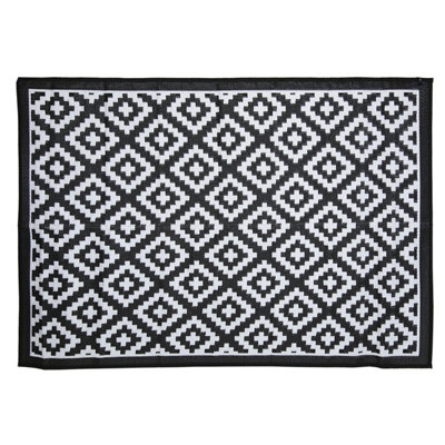 Charles Bentley Diamond Pattern Lightweight Waterproof Indoor/Patio Large Rug