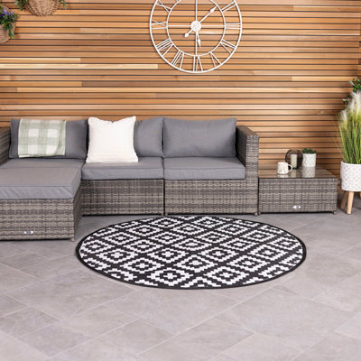 Charles Bentley Diamond Pattern Lightweight Waterproof Indoor/Patio Round Rug