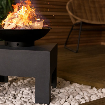 Charles Bentley Fire Pit with Metal Fire Bowl and Square Concrete base