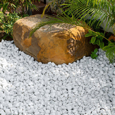 Charles Watson 20-40mm White Pebbles Decorative Garden Stone Large Approx. 20kg Polybag