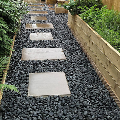 Charles Watson Ebony Pebbles 15-30mm Decorative Garden Stones Large Approx. 20kg Polybag