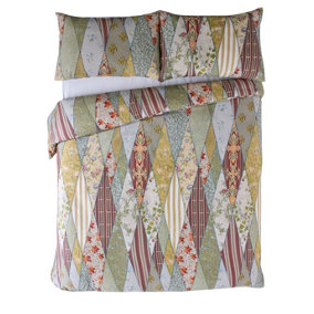 Chateau Wallpaper Museum King Bed Set