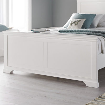 Chateaux white store wooden bed frame