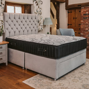 Chelsea 1000 Pocket Sprung Luxury Divan Bed Set  4FT Small Double 4 Drawers Continental - Plush Light Silver