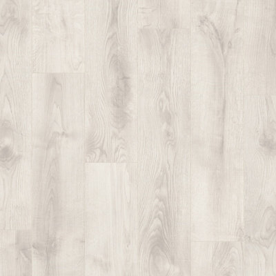 Chelsea 8mm Laminate, 1260mm x 192mm planks (Sloane Oak, Pack of 10)