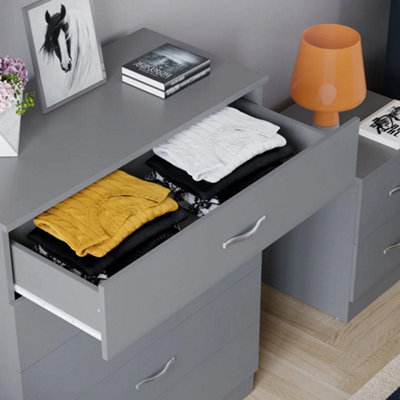 Chester 5-Drawer Chest - Classic Bedroom Storage Unit - Pre-Assembled ...