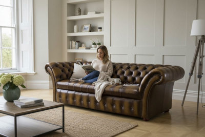 Buy Chesterfield Beaumont 4 Seater Settee at B&Q